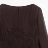 Robe mi-longue fluide avec détails froncés
