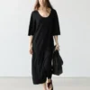 Robe midi avec détail aux manches Robe midi avec détail aux manches