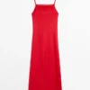 Robe midi en lin à encolure droite
