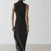 Robe midi en maille avec détails contrastés Robe midi en maille avec détails contrastés
