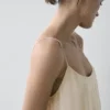 Robe midi fluide avec détails plissés