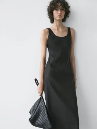 Robe midi fluide à col rond