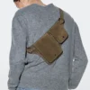 Sac banane à double compartiment en cuir refendu Sac banane à double compartiment en cuir refendu