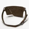 Sac banane à double compartiment en cuir refendu Sac banane à double compartiment en cuir refendu
