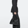 Sac à bandoulière en cuir tressé de taille moyenne Sac à bandoulière en cuir tressé de taille moyenne