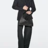Sac à bandoulière en cuir tressé de taille moyenne Sac à bandoulière en cuir tressé de taille moyenne