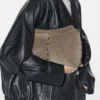 Sac en cuir refendu avec clous décoratifs