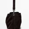 Sac en cuir suédé refendu avec œillets Sac en cuir suédé refendu avec œillets