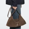 Sac seau en cuir suédé refendu
