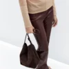 Sac seau en cuir suédé refendu