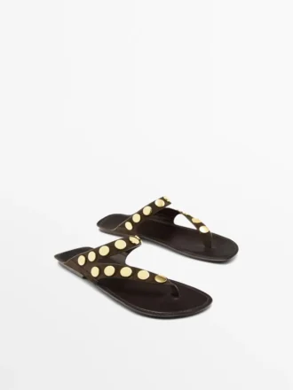 Sandales en cuir refendu avec clous