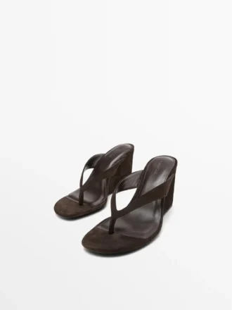 Sandales à talons compensés en cuir refendu
