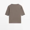 T-shirt en mélange de laine avec détails contrastés