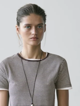 T-shirt rayé à double épaisseur à manches courtes