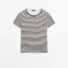 T-shirt rayé à double épaisseur à manches courtes T-shirt rayé à double épaisseur à manches courtes