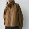 Veste bomber courte en cuir suédé Veste bomber courte en cuir suédé